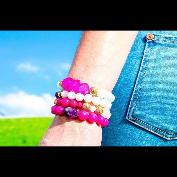 Women’s evil eye gemstone bracelet. One size - Picture 3 of 3